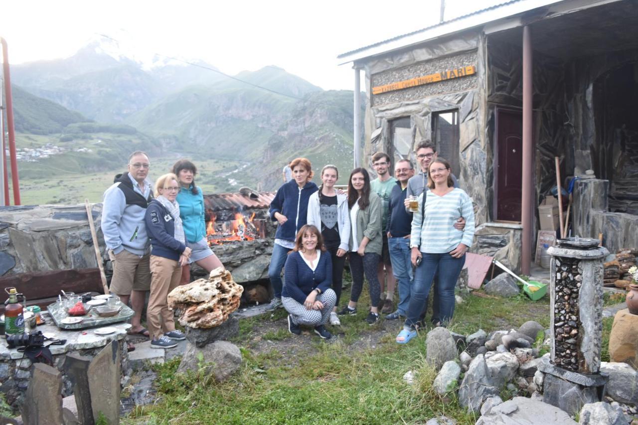 Qusha Guesthouse Meeting In The Mountains And Views Kazbegi Esterno foto